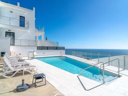 Duplex 3 chambres Nerja avec piscine et vue mer : photo 1