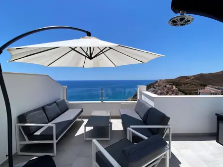 Duplex 3 chambres vue mer à Nerja - 3 terrasses : photo 3