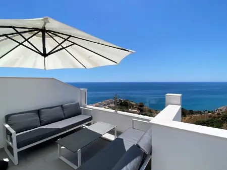 Duplex 3 chambres vue mer à Nerja - 3 terrasses : photo 4