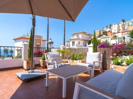 Villa Tamango Hill Vistamar : piscine et vue mer à Nerja : photo 34