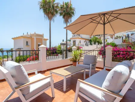Villa Tamango Hill Vistamar : piscine et vue mer à Nerja : photo 35