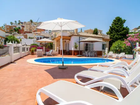 Villa Tamango Hill Vistamar : piscine et vue mer à Nerja : photo 42