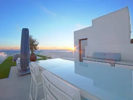 Luxury Villa Tomillo - 4 chambres, piscine et spa à Marbella : photo 33