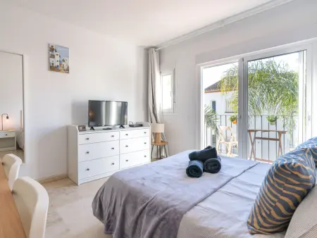 Studio Paraíso Golden Mille à Estepona, balcon et piscine : photo 1