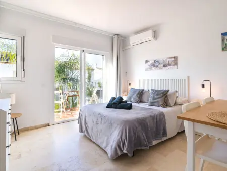 Studio Paraíso Golden Mille à Estepona, balcon et piscine : photo 3