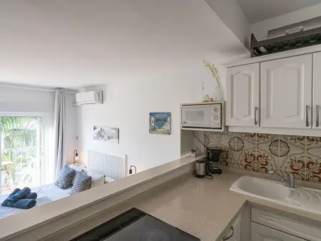 Studio Paraíso Golden Mille à Estepona, balcon et piscine : photo 6