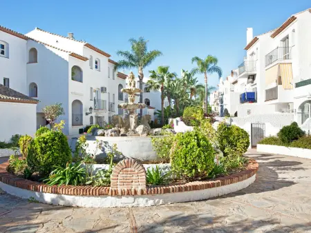 Studio Paraíso Golden Mille à Estepona, balcon et piscine : photo 11