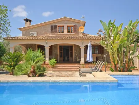 Maison Tiraset : court de tennis et piscine près de Llubí : photo 3