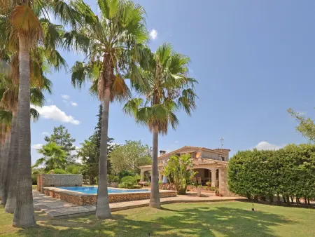 Maison Tiraset : court de tennis et piscine près de Llubí : photo 4