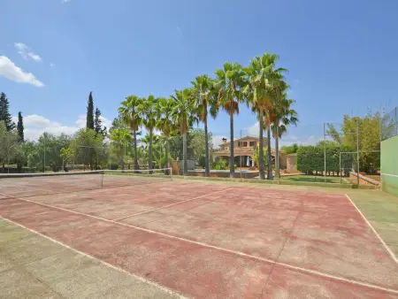 Maison Tiraset : court de tennis et piscine près de Llubí : photo 5