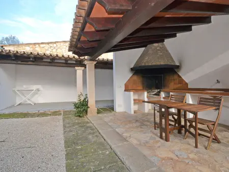 Maison Tiraset : court de tennis et piscine près de Llubí : photo 10