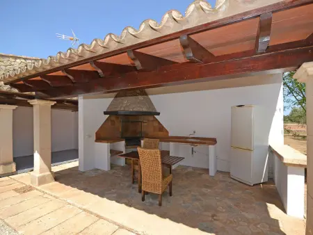 Maison Tiraset : court de tennis et piscine près de Llubí : photo 11