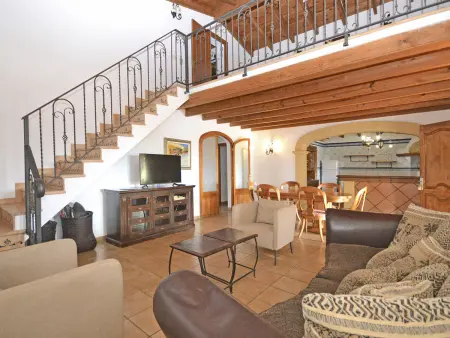 Maison Tiraset : court de tennis et piscine près de Llubí : photo 14