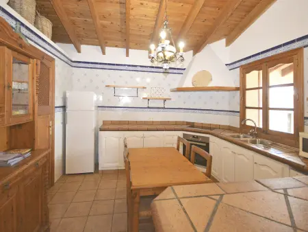 Maison Tiraset : court de tennis et piscine près de Llubí : photo 17