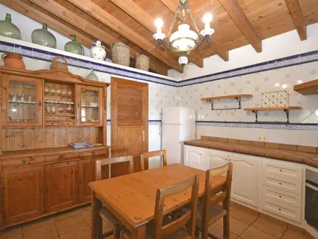 Maison Tiraset : court de tennis et piscine près de Llubí : photo 18