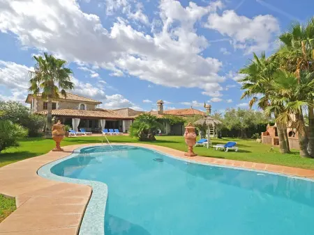 Maison 6 chambres avec piscine à 3 km de plage : photo 1
