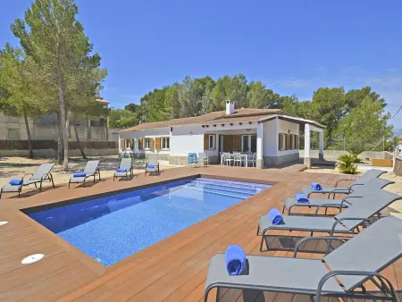 Pinocha : maison 4 chambres, piscine privée à 300m de la plage : photo 2