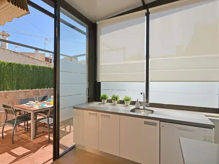 Can Xus : maison 90 m² avec terrasse au cœur d'Alcúdia : photo 4