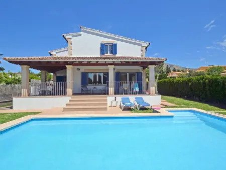 Camamila, maison moderne avec piscine privée à Alcúdia : photo 1
