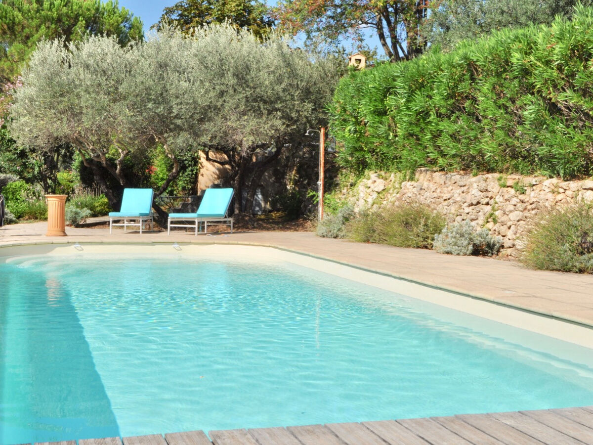 Arts & Flores, maison 240m² piscine chauffée Carces - Photo 2