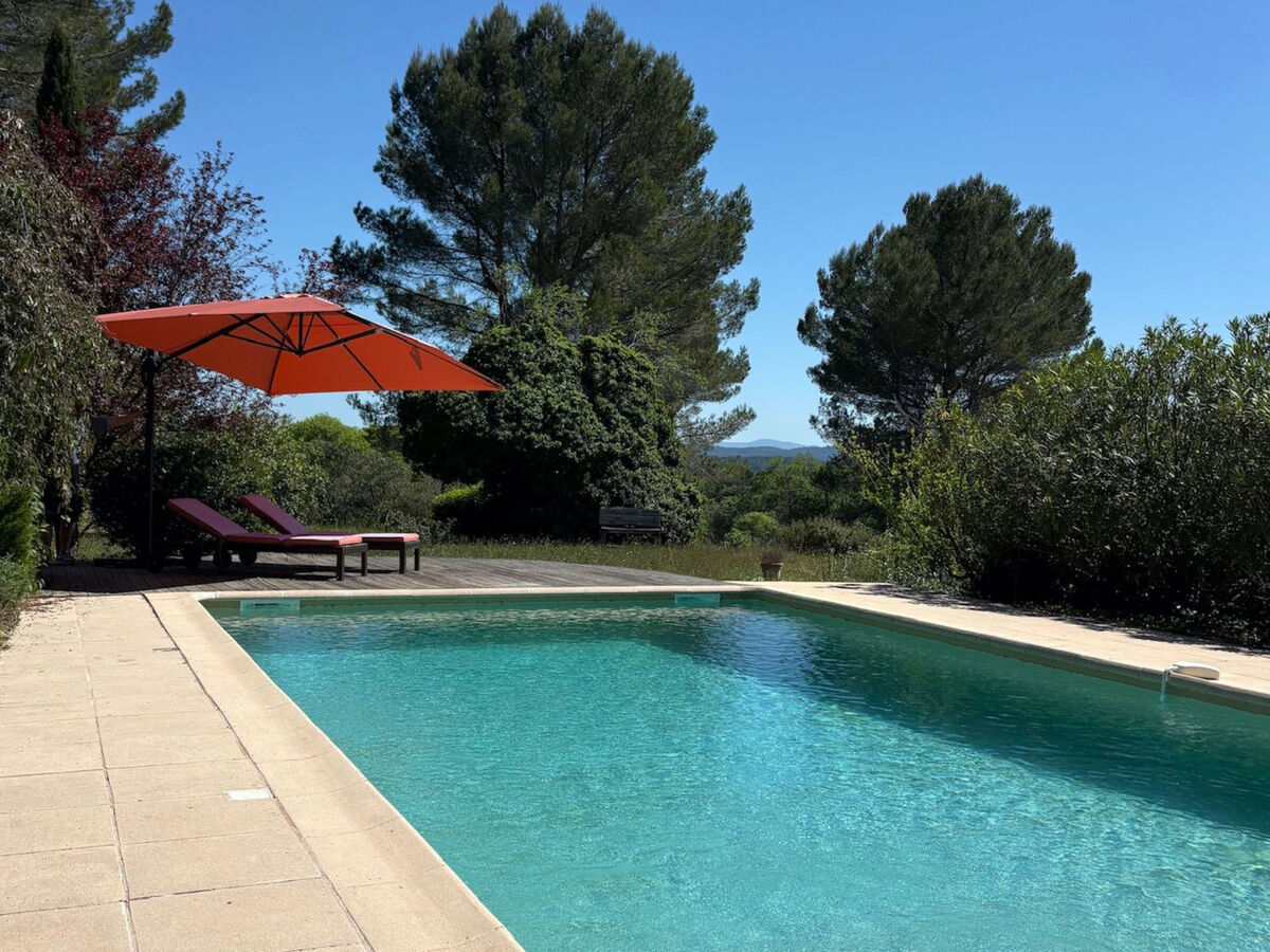 Maison Ralaye à Carcès – piscine à eau salée, jardin 6 000 m² - Photo 1