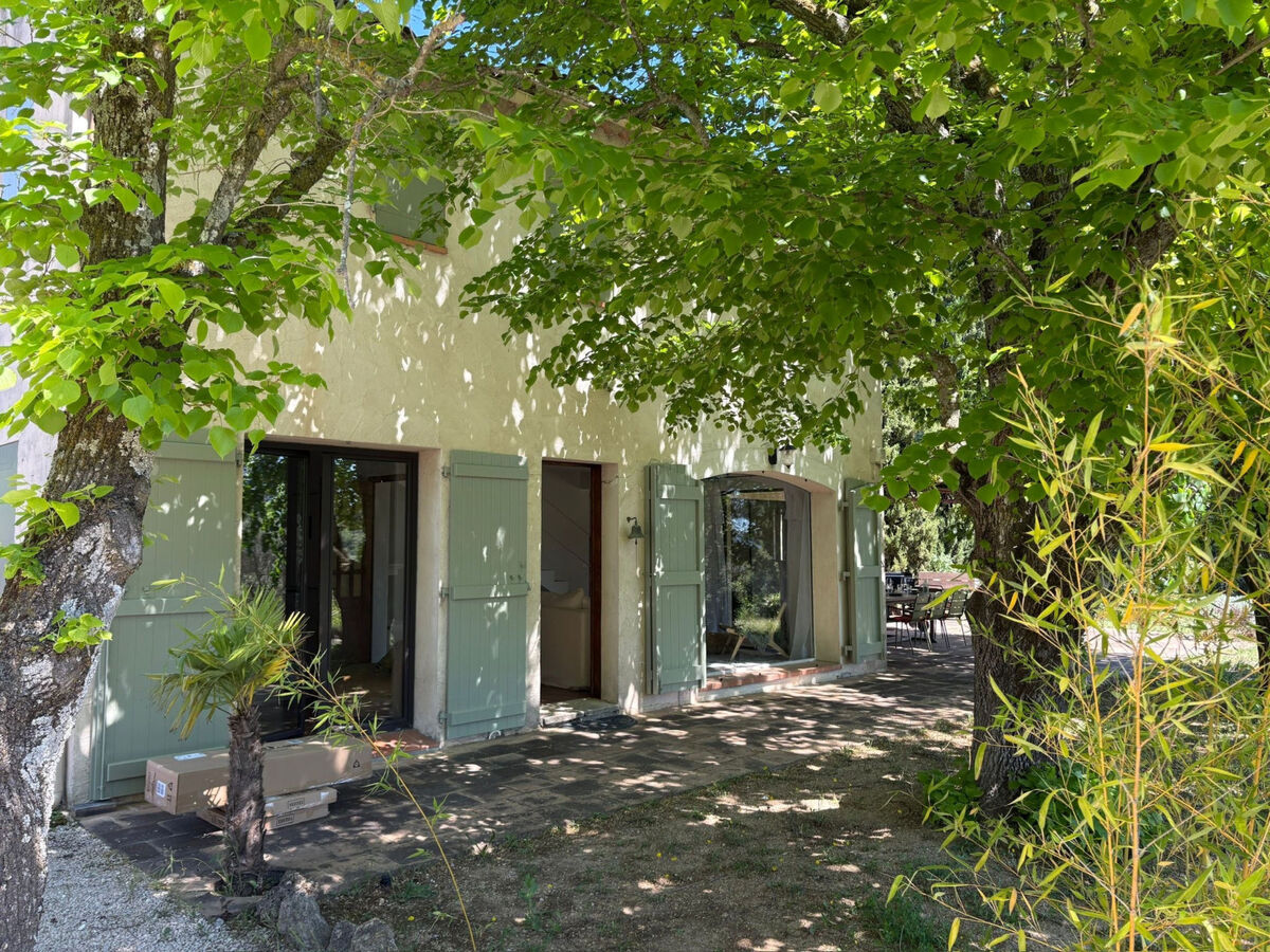 Maison Ralaye à Carcès – piscine à eau salée, jardin 6 000 m² - Photo 5