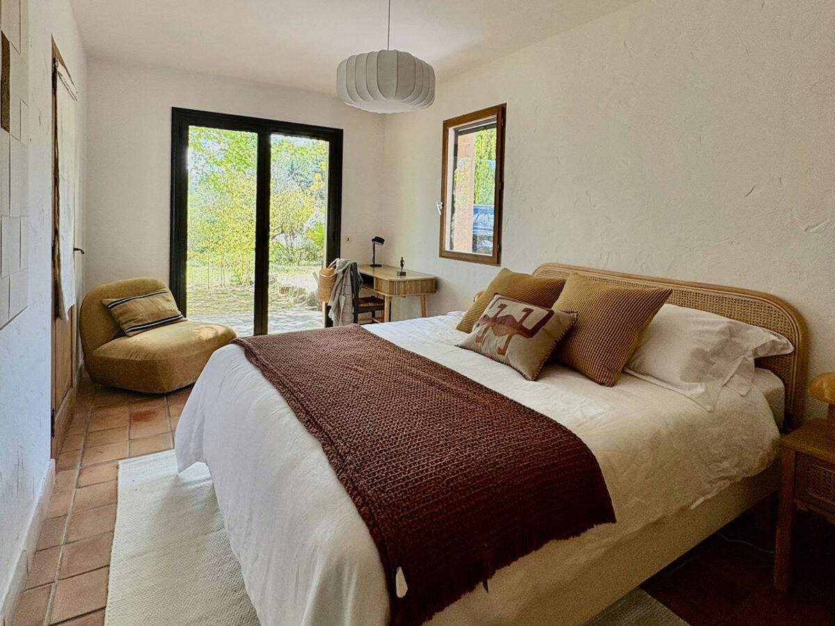 Maison Ralaye à Carcès – piscine à eau salée, jardin 6 000 m² - Photo 11