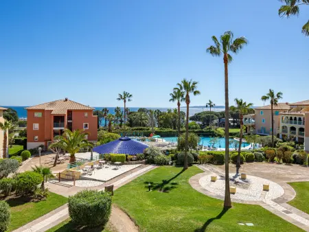 Appartement vue mer aux Issambres, 150 m plage : photo 2