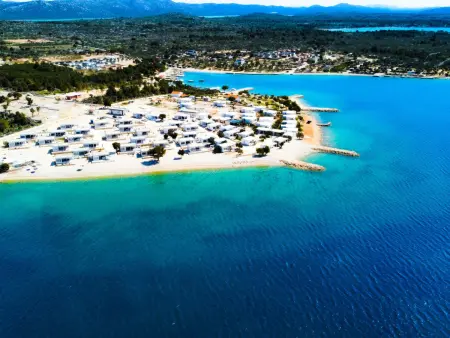 Villa Buqez – Maison 6 pers. face à la mer à Pakoštane