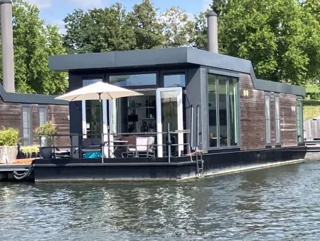 Location appartement à Ohe en Laak, Maasterp - Woonboot 16