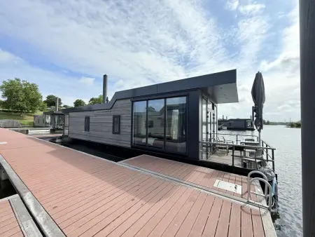 Location appartement à Ohe en Laak, Maasterp - Woonboot 5