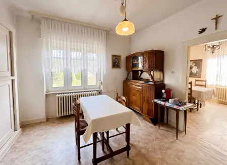 Maison familiale 300 m² à Bitche, 8 chambres et parking : photo 24
