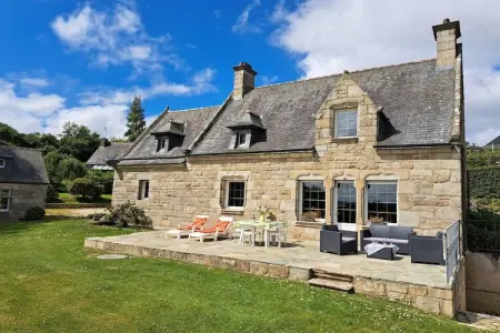 Location maison à St. Pol de Léon, Maison en pierre avec vue sur la mer en Bretagne