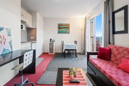 Location appartement à Grasse, Retraite sophistiquée à flanc de colline, Grasse