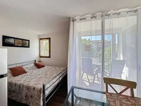 Studio 28 m² avec balcon et vue jardin - Lamalou-les-Bains : photo 2