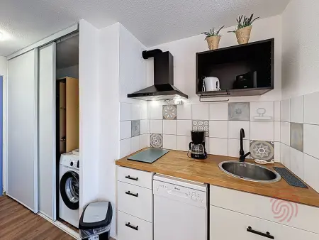 Studio 28 m² avec balcon et vue jardin - Lamalou-les-Bains : photo 4