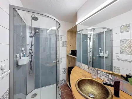 Studio 28 m² avec balcon et vue jardin - Lamalou-les-Bains : photo 13