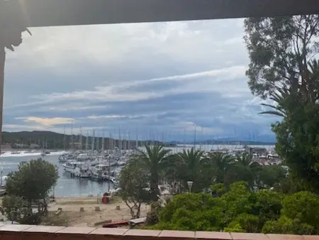 T3 Porquerolles, balcon vue mer à 500m de la plage : photo 6