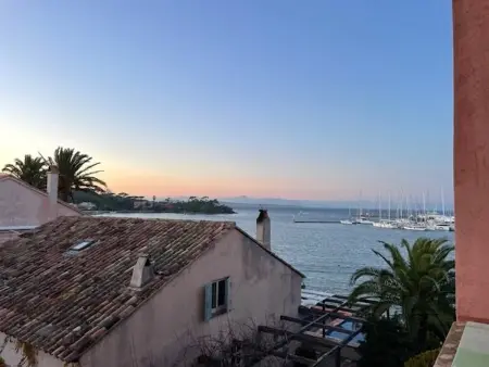Location appartement à Porquerolles, T3 vue mer, clim - 4 pers.