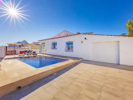Villa Kuki - Piscine 6x3m et vue sur l'Ifach à Calp : photo 6