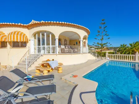Villa Hermosa à Calp : 3 chambres, piscine 8x3m, 800m² : photo 5