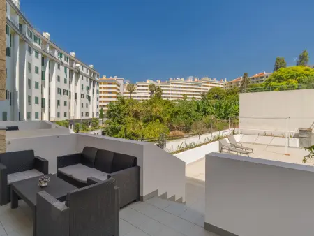 Lido Charm – Appart. 8 pers. avec terrasse à Funchal : photo 2