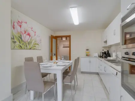 Lido Charm – Appart. 8 pers. avec terrasse à Funchal : photo 9