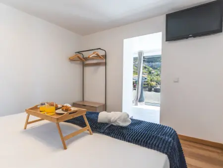 Appartement rénové jacuzzi privé à Campanário : photo 16