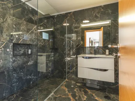 Appartement rénové jacuzzi privé à Campanário : photo 18