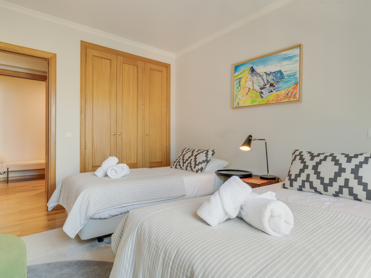Appartement rénové 3 chambres avec parking à Funchal - Photo 17