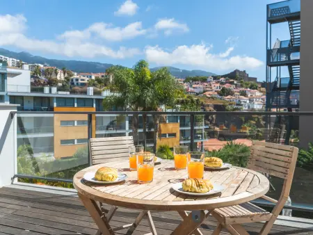 Appartement 2 ch. vue montagnes, balcon - Funchal : photo 3