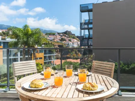 Appartement 2 ch. vue montagnes, balcon - Funchal : photo 4