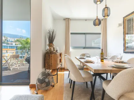 Appartement 2 ch. vue montagnes, balcon - Funchal : photo 8