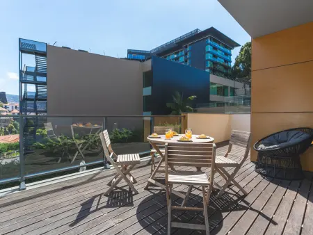 Appartement 2 ch. vue montagnes, balcon - Funchal : photo 32